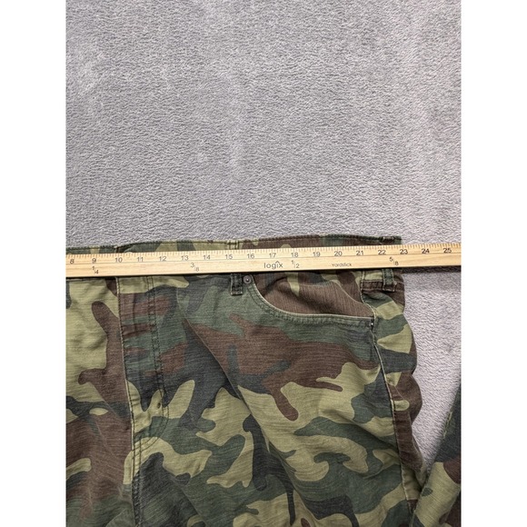 Levis 541 Pants Mens Measured 46x31 Green Camo Tapered 100% Cotton Pants Casual - Picture 4 of 8